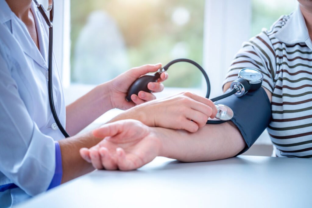 Adherencia Terapéutica en Hipertensión: Nuevas Evidencias del ESC Congress 2026