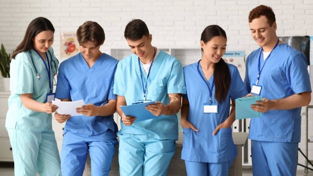 La Generación Z en el Sector Salud: Cómo las Nuevas Expectativas Laborales Transforman la Medicina Moderna