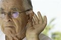 Normalizar la pérdida auditiva en la vejez: un riesgo silencioso para la salud integral