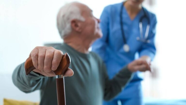 Alimentación Saludable y Envejecimiento: Claves Clínicas para una Longevidad Activa