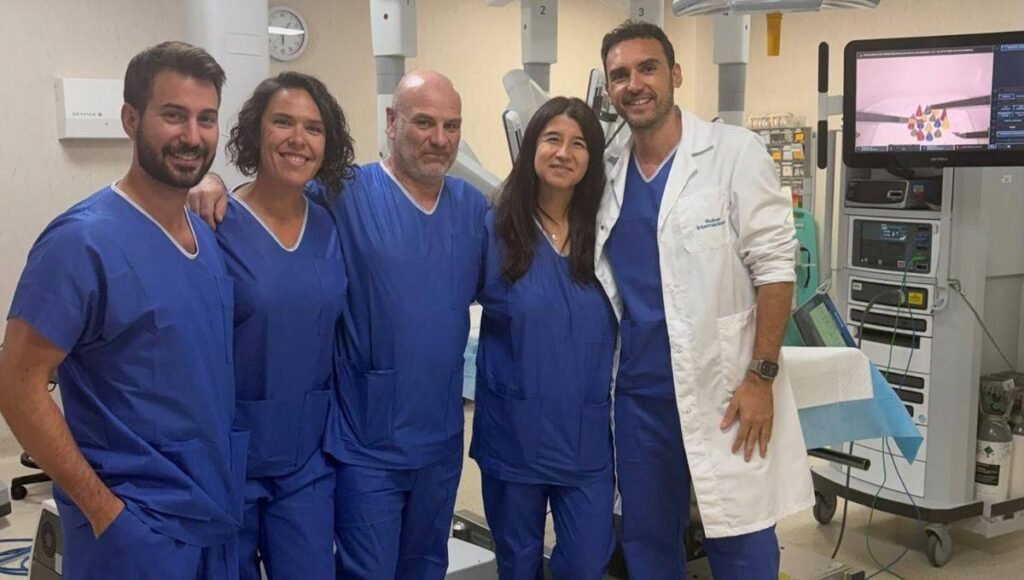 Cirugía Robótica Avanzada: Transformando el Abordaje del Cáncer Ginecológico y la Endometriosis Profunda