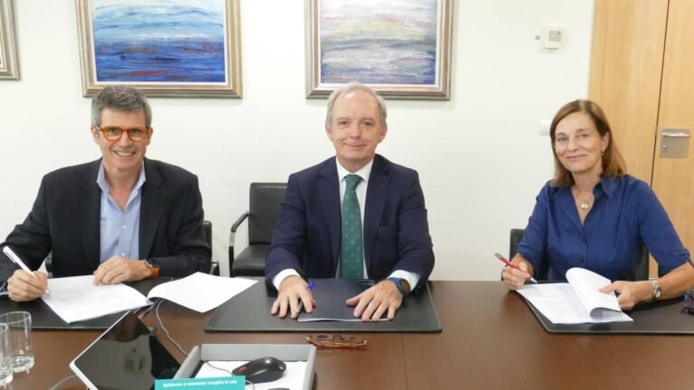 Modernización Educativa en Salud: La Nueva Escuela de Enfermería y su Impacto en el Equipamiento Clínico