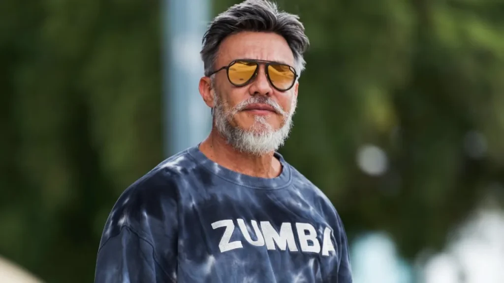 Zumba en Hombres: Beneficios Físicos y Mentales del Ejercicio Aeróbico Según Expertos