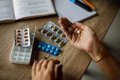 Cascadas de Prescripción en Adultos Mayores: Cómo Evitar Fármacos Innecesarios