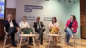 Sanidad Híbrida: Tecnología, Procesos y Equipos Médicos