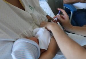 Inmunización contra el Virus Respiratorio Sincitial (VRS): Impacto Clínico en la Prevención de la Bronquiolitis en Lactantes