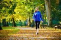 Pasos Diarios y Longevidad: ¿Es Mejor la Cantidad o el Ritmo al Caminar?