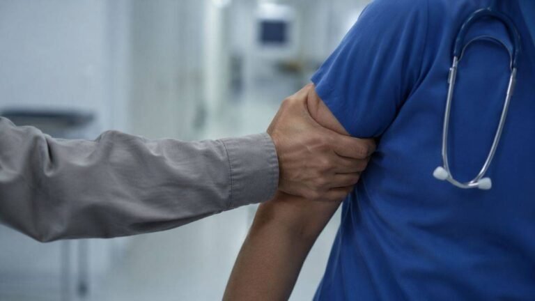 Sanciones Severas contra Agresiones a Sanitarios: Un Hito para la Seguridad y el Bienestar Laboral en el Sector Salud