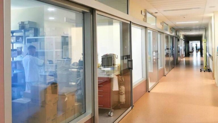 Inversión en la UCI del Complejo Hospitalario de Cáceres: Avances en Equipamiento Crítico