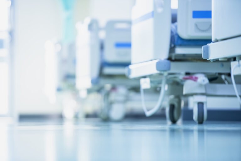 Listas de Espera Sanitarias en 2025: Análisis Clínico y su Impacto en la Oportunidad Quirúrgica