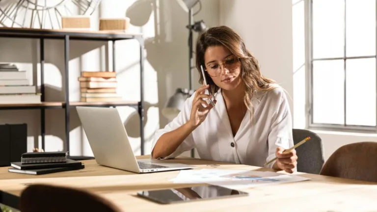 Salud Laboral y Bienestar Emocional: Cómo Afrontar el Primer Día de Vuelta al Trabajo sin Ansiedad