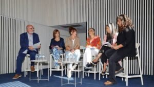 Reforma del Sistema Sanitario y Retos Clínicos: Avances en Insumos y Equipamiento Médico