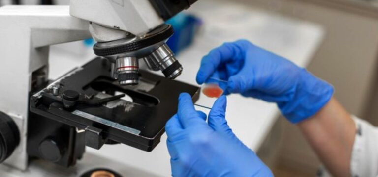 Terapias CAR-T en el Hospital Regional de Málaga: Inversión y Avances en Oncología Avanzada