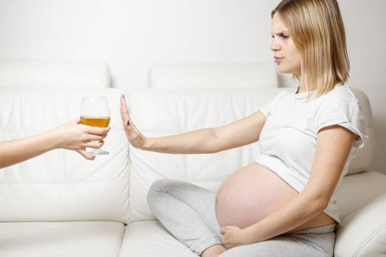 Trastorno del Espectro Alcohólico Fetal: Impacto Clínico y la Realidad de que Ninguna Dosis es Segura