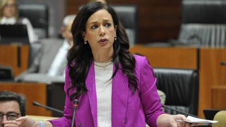 Crisis en la Gestión Sanitaria: El Llamado a Escuchar al Gremio Médico y Reformar el Estatuto Marco