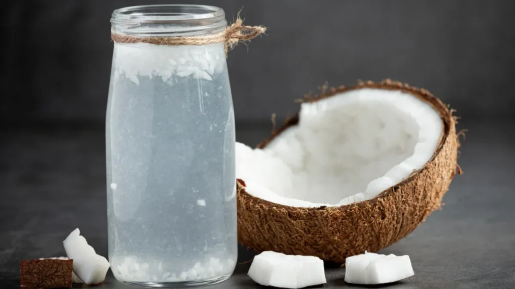 Agua de Coco: Beneficios Reales, Mitos y su Impacto en la Salud Nutricional