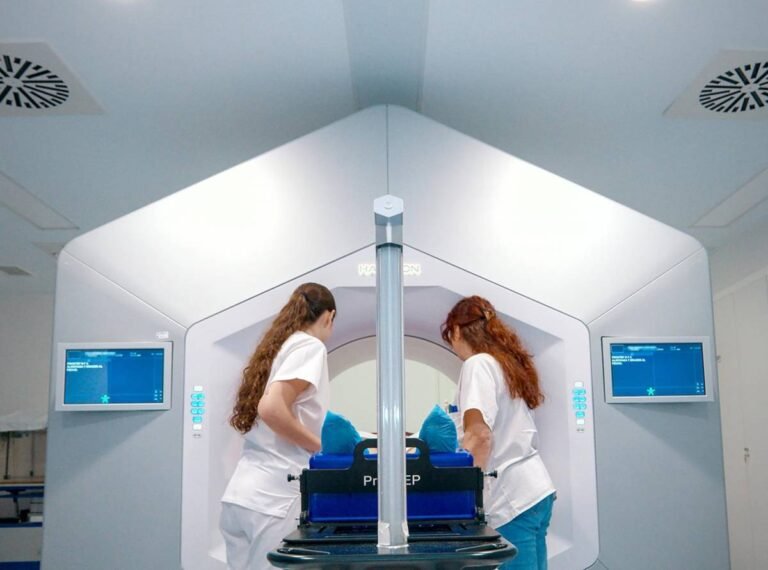 Unidades Satélites de Radioterapia: Avances en el Acceso Oncológico y Equipamiento Hospitalario