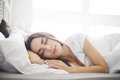 El Papel del Sueño en la Hipertrofia: Por qué el Músculo Crece al Dormir