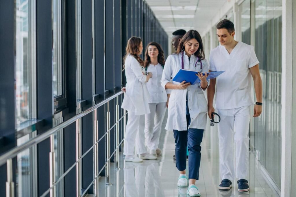 Resolución de Conflictos Éticos Sanitarios: El Nuevo Decreto y su Impacto en el Equipamiento Médico