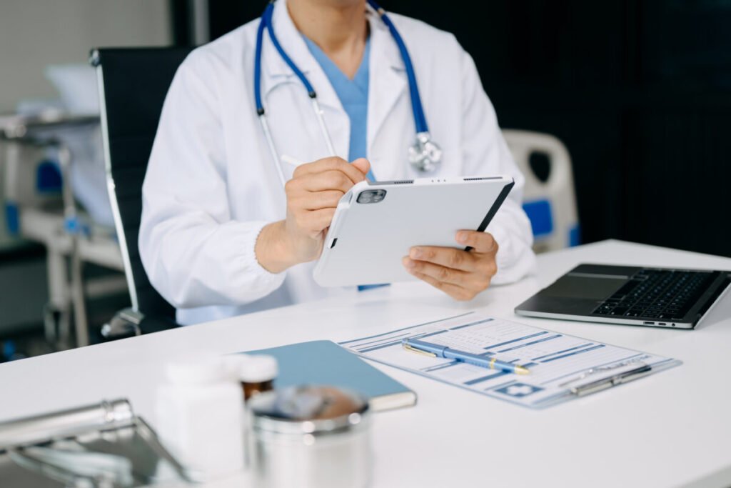 El auge del peritaje médico: por qué los profesionales buscan especializarse en derecho sanitario