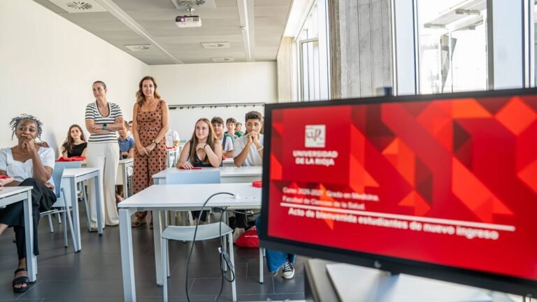 Formación Médica Personalizada: El Impacto de las Nuevas Generaciones de Galenos en la Salud Global