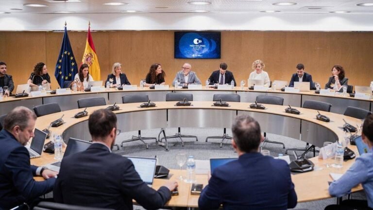 Impacto Clínico y Medidas de Seguridad Sanitaria Ante el Eclipse Total de 2027