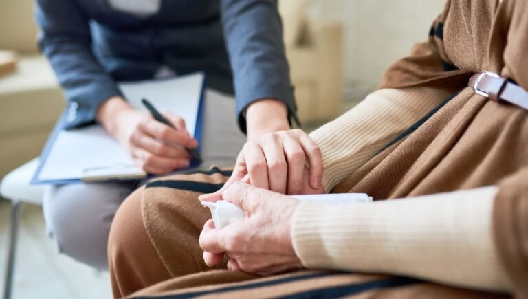Crisis de Desabastecimiento de Fármacos para la Menopausia: Retos en la Cadena de Suministro y Salud Femenina