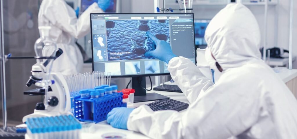 Brecha de Innovación Biotecnológica: Retos Clínicos y el Impacto en Insumos y Equipamiento Médico