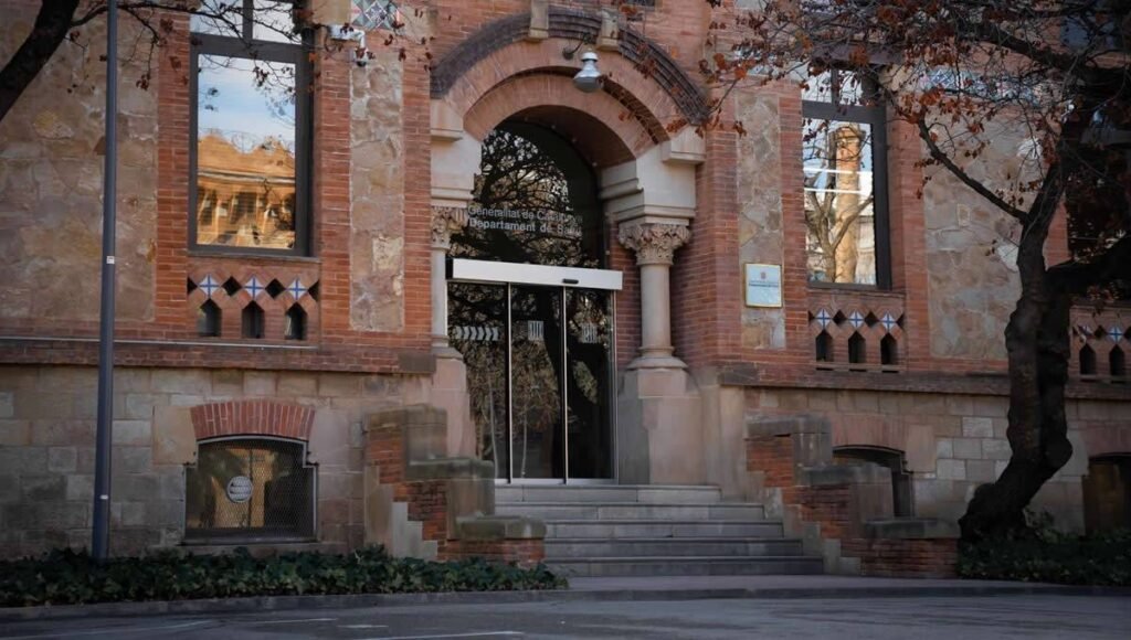 Cascadas Terapéuticas: El Riesgo Oculto del Uso Simultáneo y Inadecuado de Fármacos