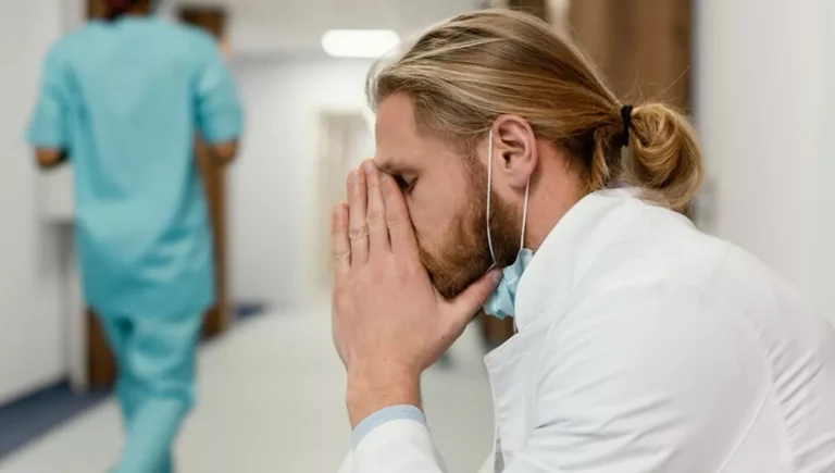 Crisis de Salud Mental en el Personal Sanitario: El 30% Presenta Síntomas Depresivos en Europa