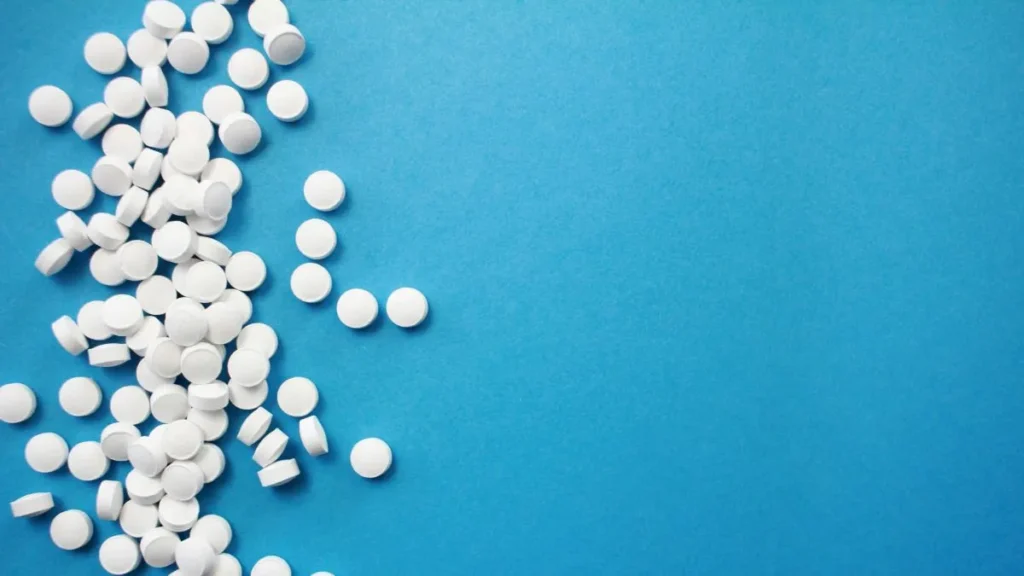 Manejo Clínico y Tratamientos Efectivos contra el COVID-19: Más allá del Paracetamol e Ibuprofeno