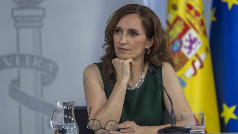 Impacto de la Gestión Sanitaria y la Rebelión Médica en los Sistemas de Salud Contemporáneos