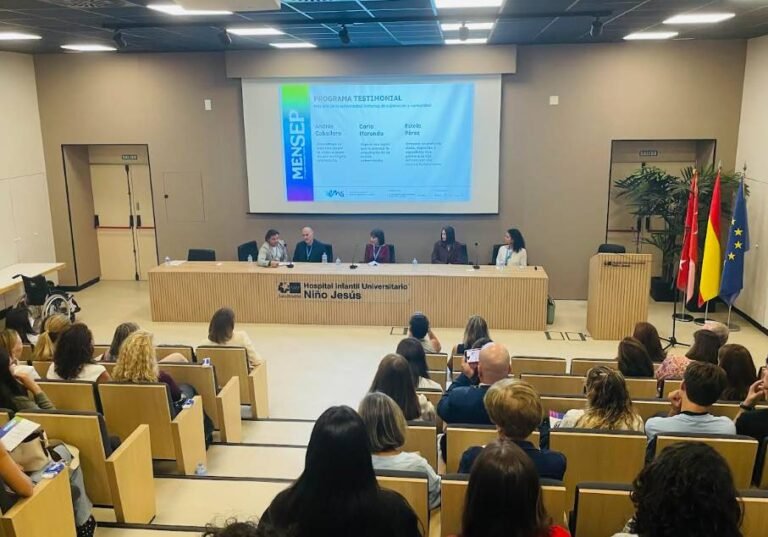 Prevención de Meningitis y Sepsis: Urgencia de Vacunación en Adolescentes y Adultos Mayores