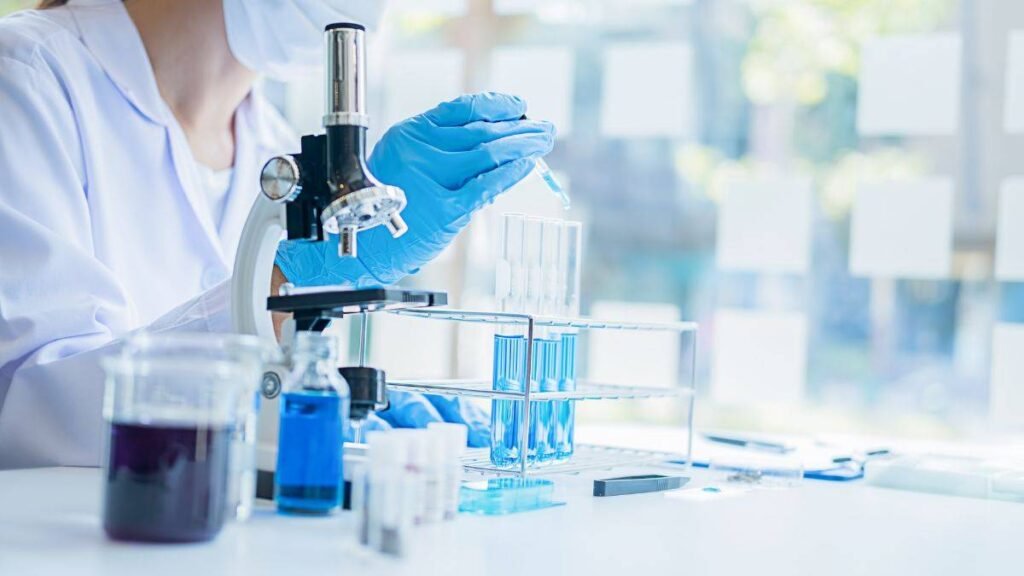 Salud Mundial del Futuro: El Rol Estratégico del Equipamiento Médico y la Innovación Clínica
