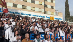 El Impacto del Conflicto Laboral Médico en la Gestión Sanitaria: Análisis del Plazo Sindical ante el Cambio Político