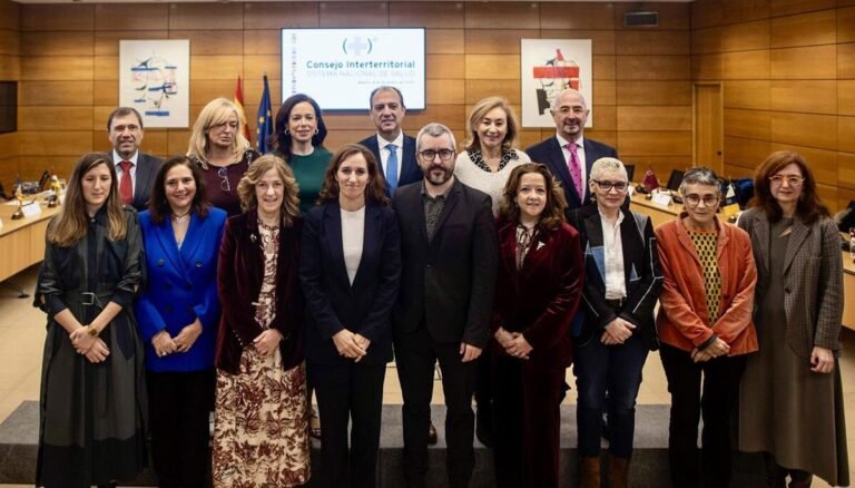 Incertidumbre en la Gestión Sanitaria: El Impacto de los Retrasos del Consejo Interterritorial en las Listas de Espera