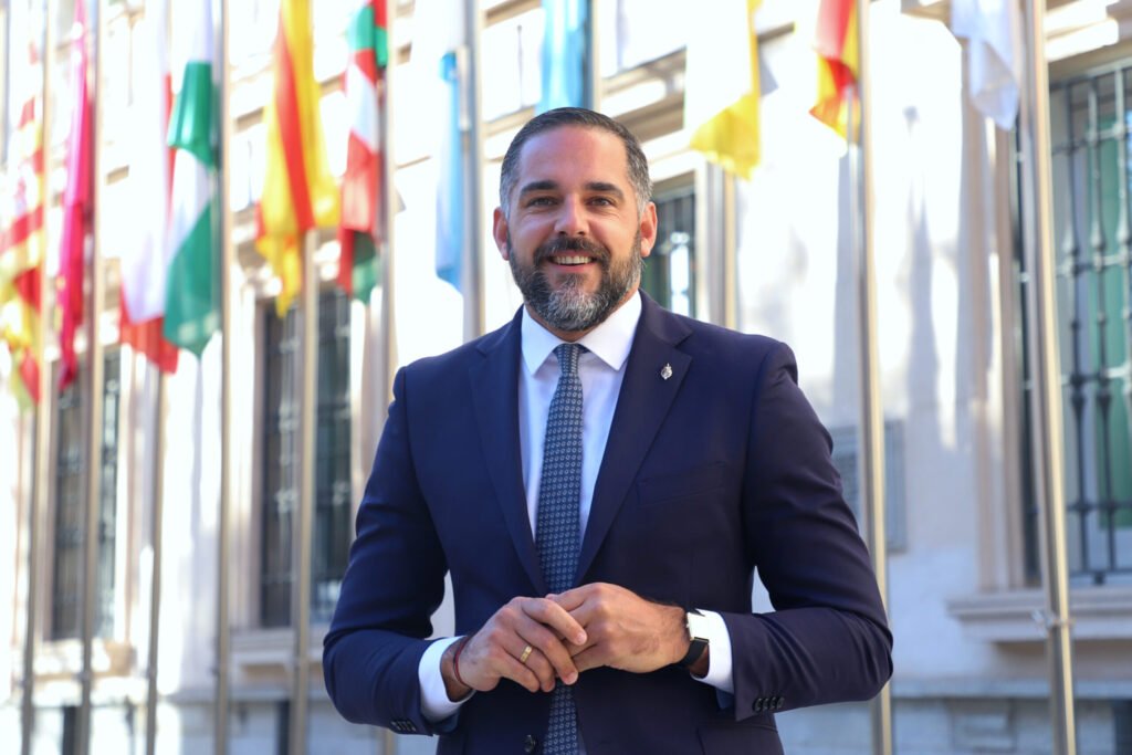 Continuidad en la Gestión Sanitaria: El Impacto de las Políticas de Salud Pública y el Rol Parlamentario